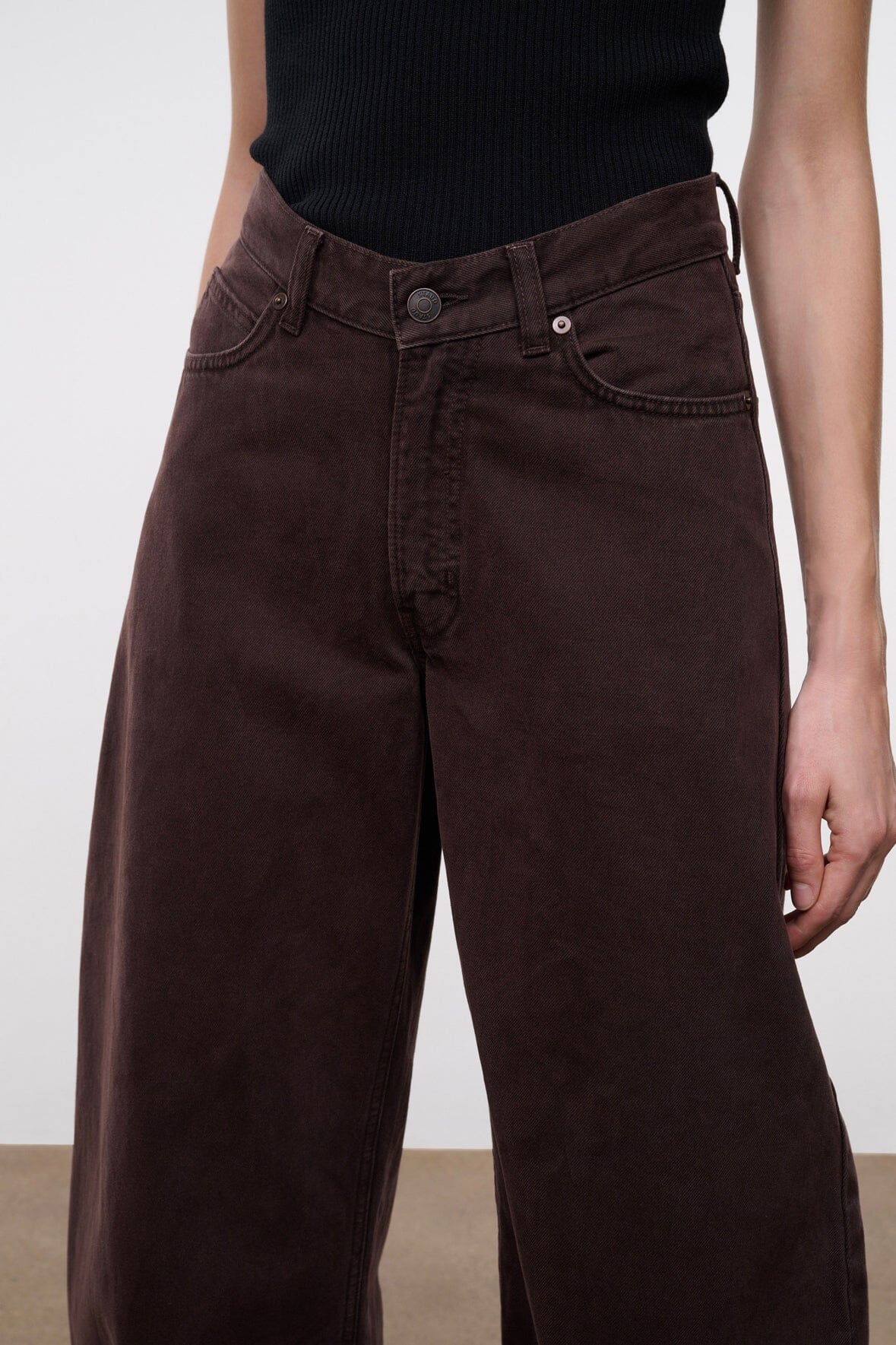 JACKSON BARREL JEAN | EARTH